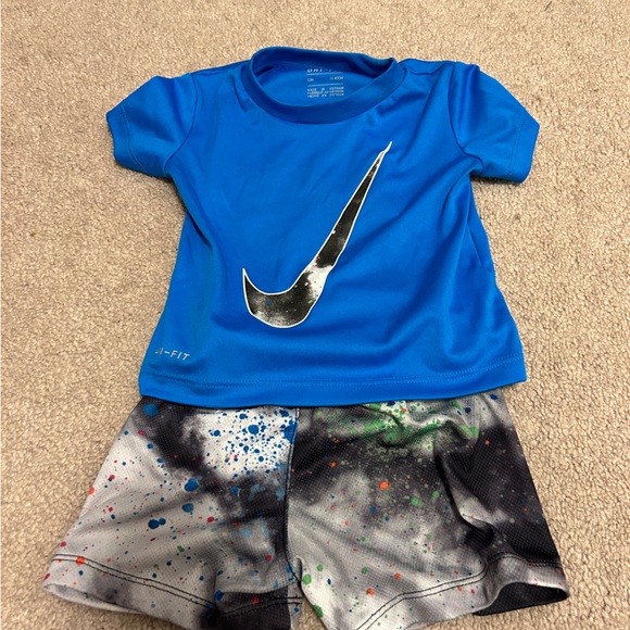 Nike matching set 12mo - Picture 1 of 1